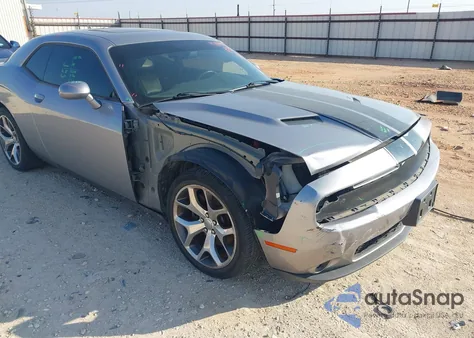 2016 Dodge Challenger Sxt Plus z USA, uszkodzony, nr VIN 2C3CDZAG9GH232205